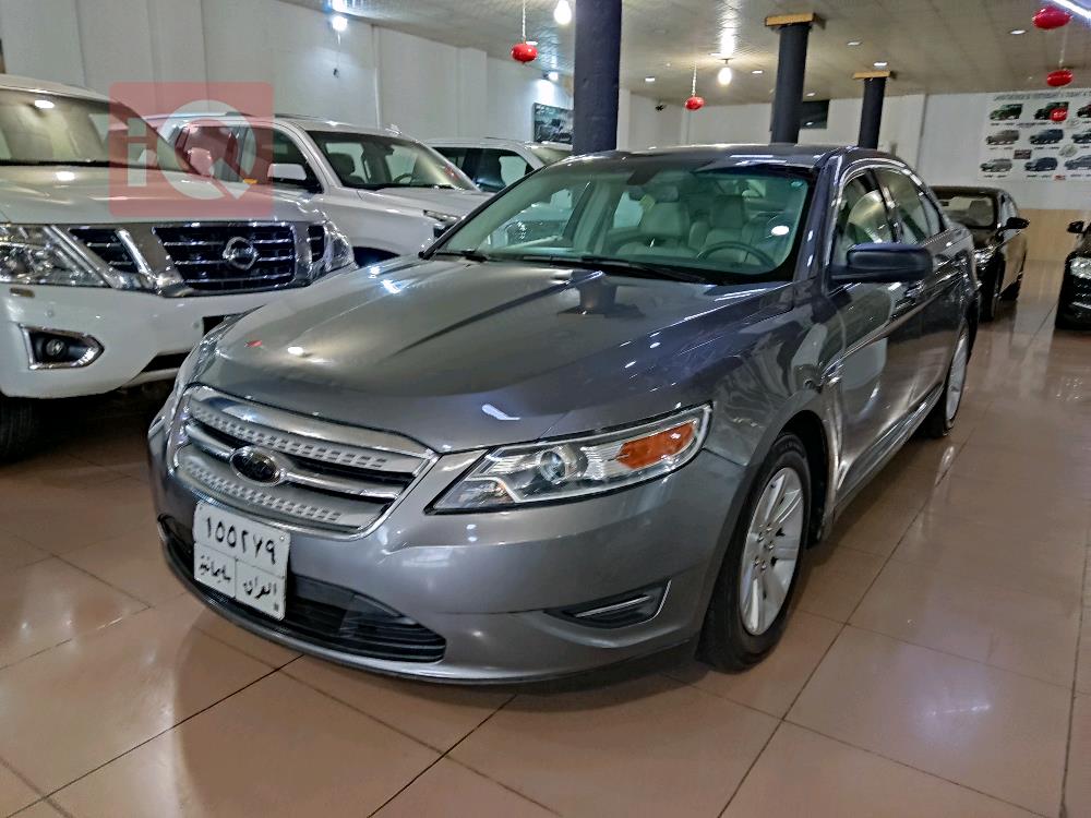 Ford Taurus